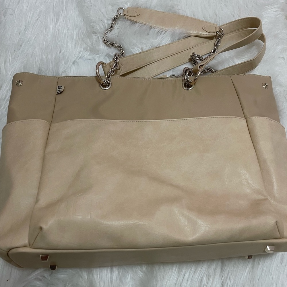 Beis beige diaper bag